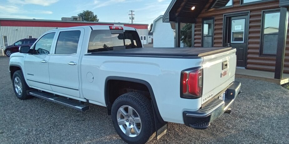 (Sold) 2017 GMC SIERRA 1500 SLT CREW CAB