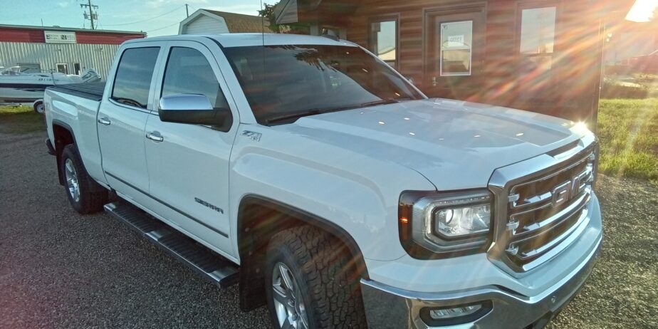 (Sold) 2017 GMC SIERRA 1500 SLT CREW CAB