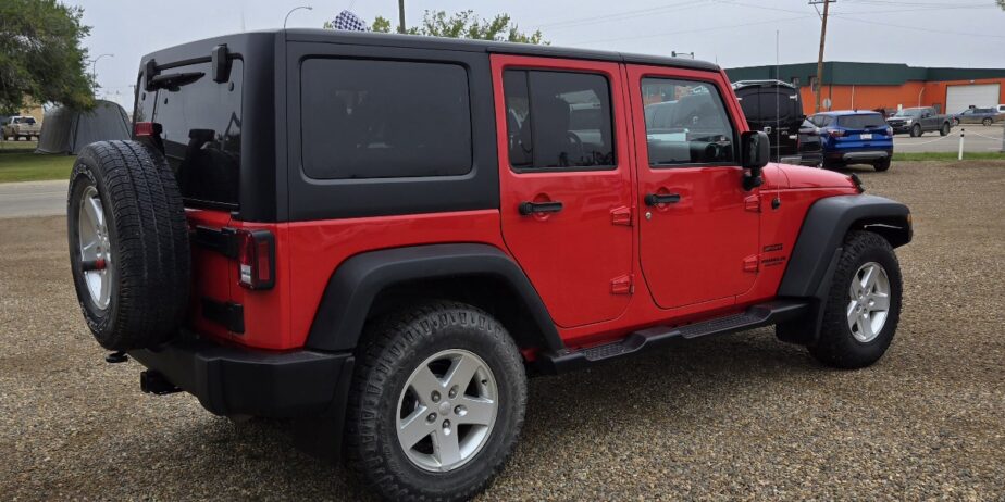 2015 JEEP WRANGLER UNLIMITED SPORT 4WD 4DR