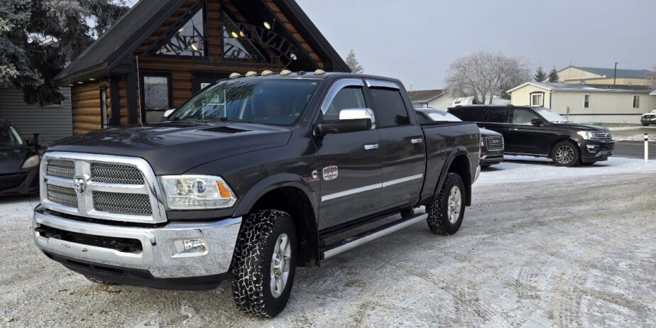 (SOLD) 2014 RAM 3500 LONGHORN CREW CAB  4WD Std Bed Cummins Diesel