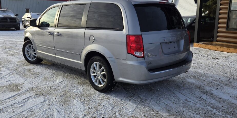 (SOLD) 2017 Dodge Grand Caravan SXT