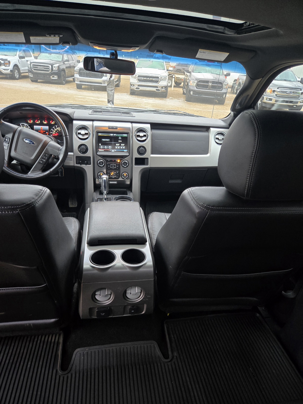 2014 FORD F-150 FX4 CREW CAB 4WD (one owner)