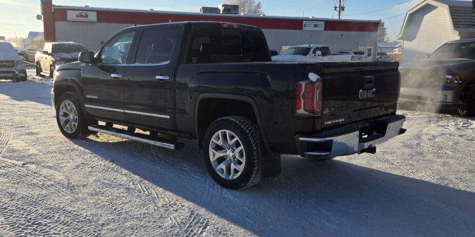 (SOLD) 2017 GMC SLT (One owner unit)