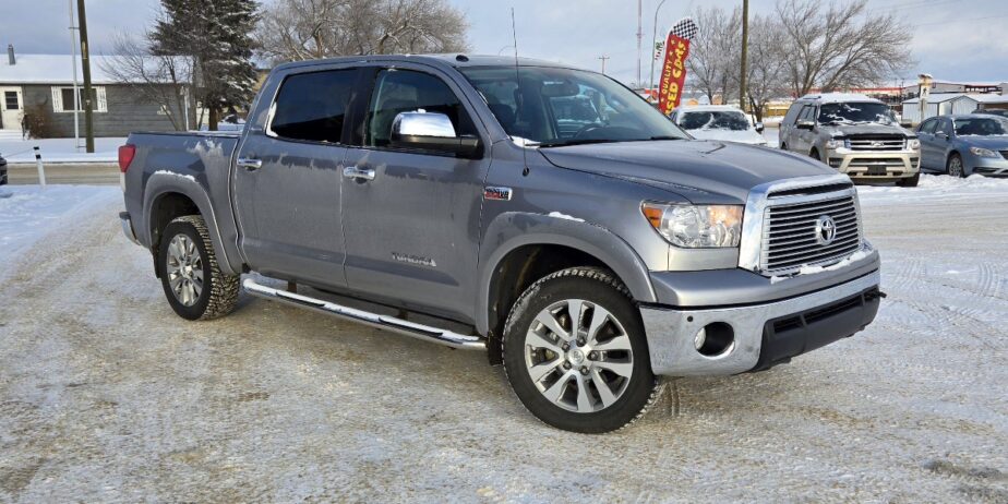 (Consignment) 2012 Toyota Tundra (Low km)