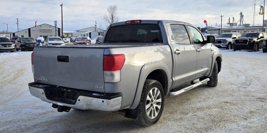 (Consignment) 2012 Toyota Tundra (Low km)