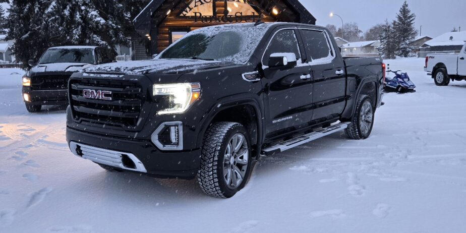 2020 GMC SIERRA 1500 SLT CREW CAB ( fully loaded)