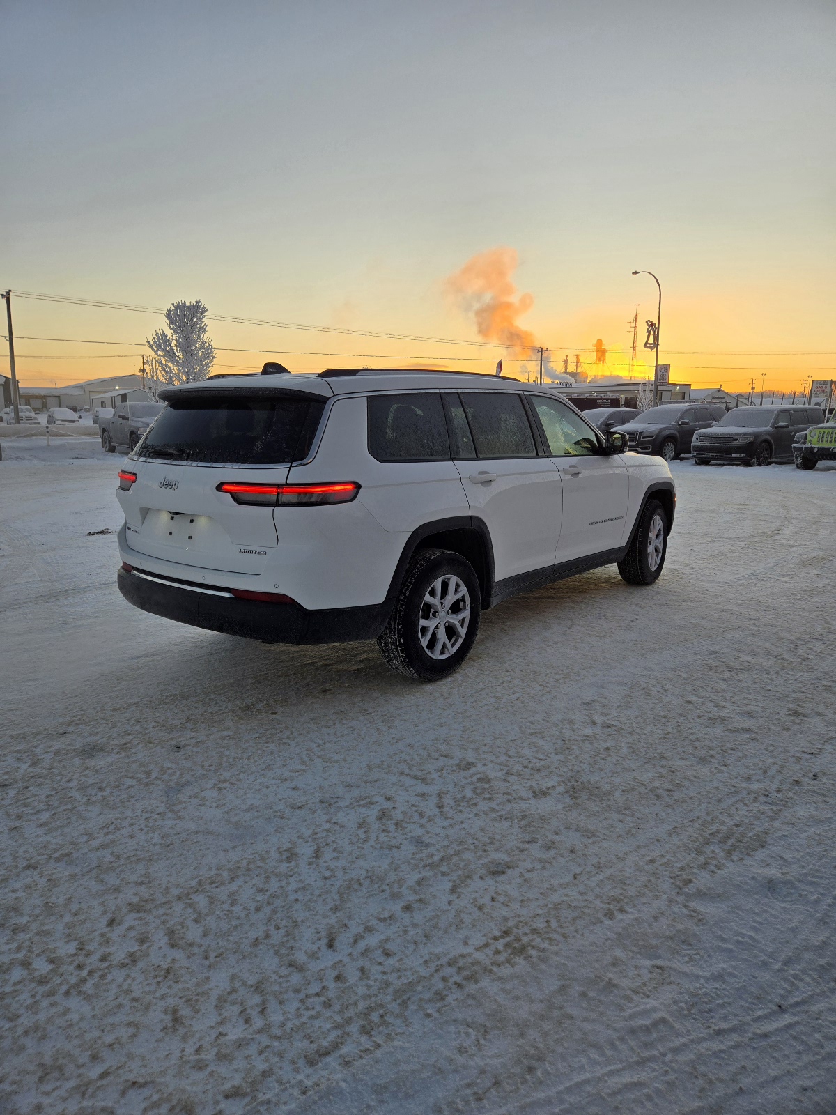 (Sold) 2022 JEEP GRAND CHEROKEE L LIMITED ( 7 Seater)