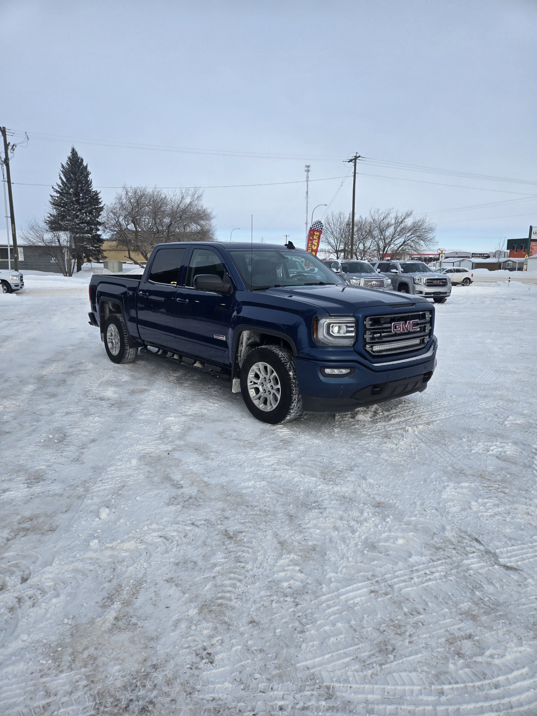 (Sold) 2017 GMC SIERRA 1500 SLT CREW CAB 4WD