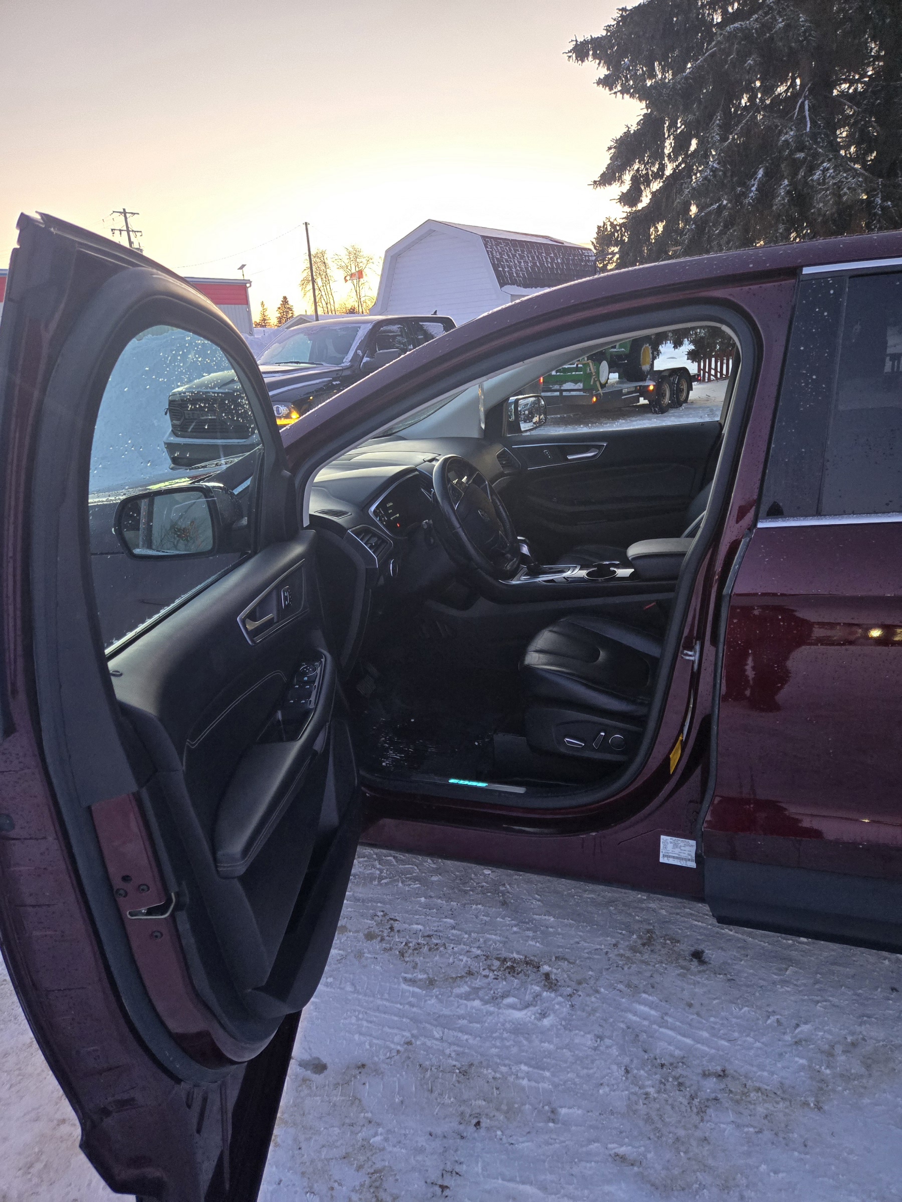 2017 FORD EDGE TITANIUM AWD (Maroon)