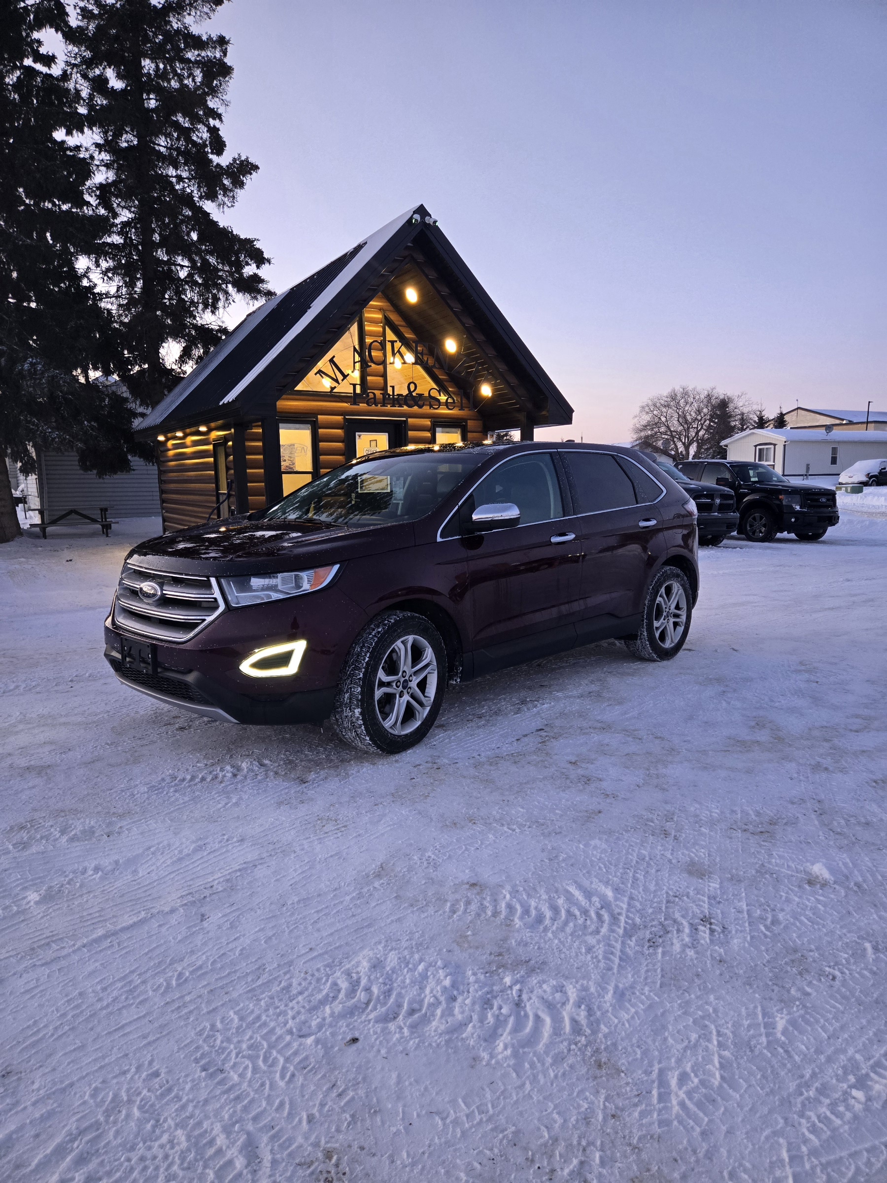 2017 FORD EDGE TITANIUM AWD (Maroon)