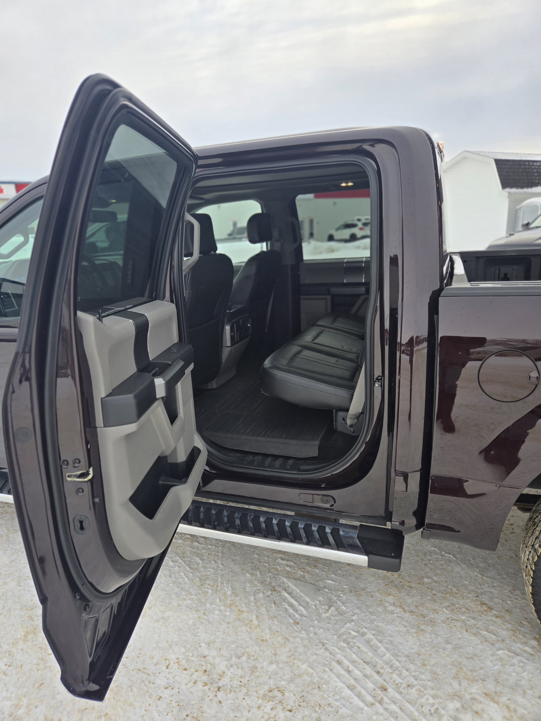 (Sold) 2018 FORD F-150 XLT CREW CAB