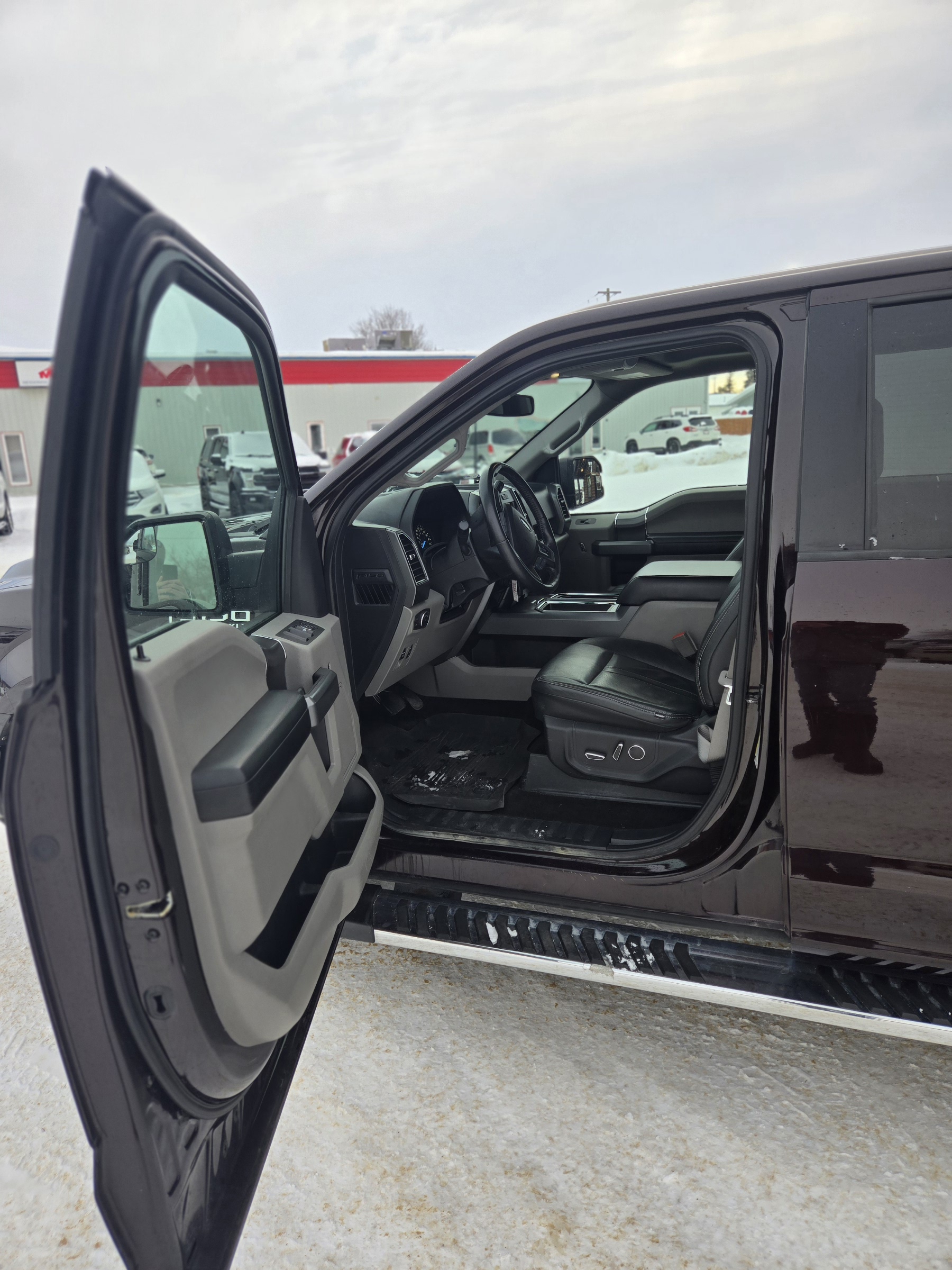 (Sold) 2018 FORD F-150 XLT CREW CAB