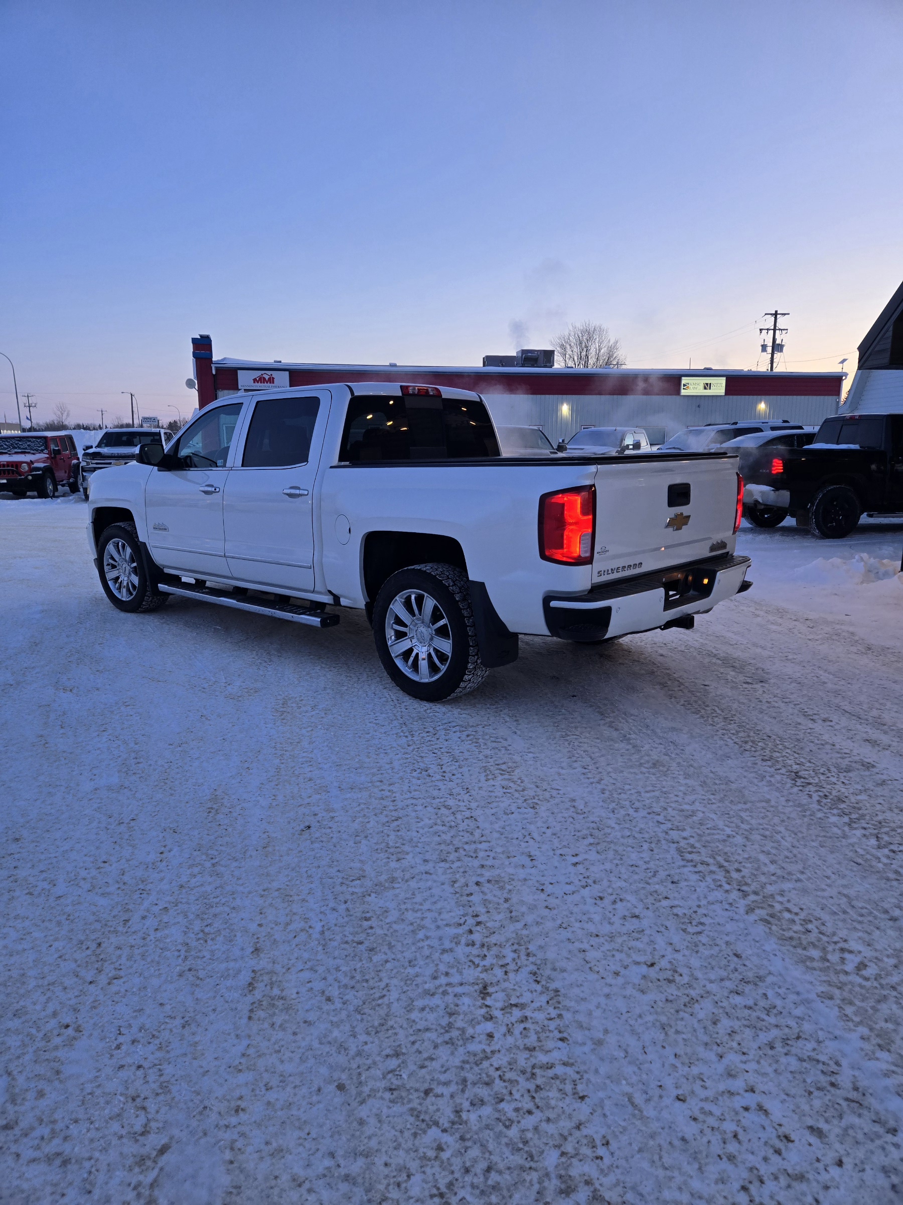 (Sold) 2017 CHEVROLET SILVERADO 1500 HIGH COUNTRY CREW CAB 4WD Low Km