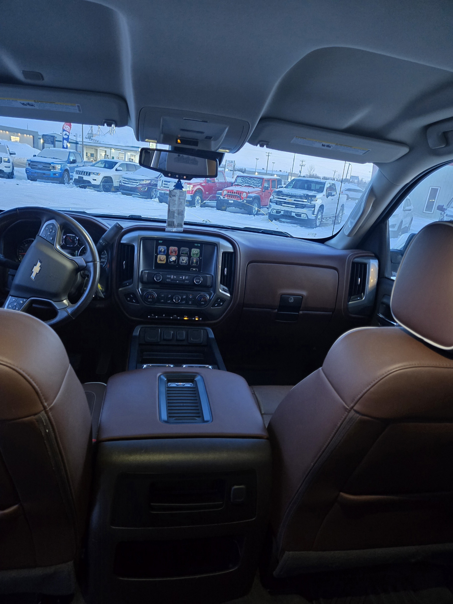 (Sold) 2017 CHEVROLET SILVERADO 1500 HIGH COUNTRY CREW CAB 4WD Low Km