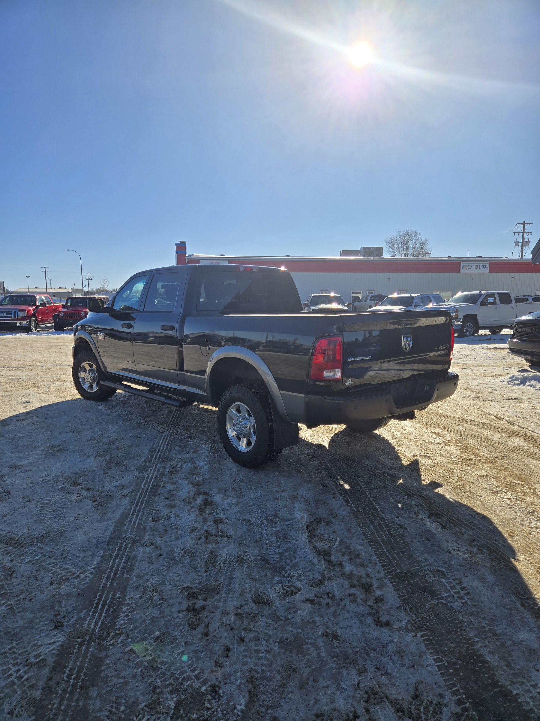 2012 RAM 2500 OUTDOORSMAN CREW CAB 4WD (Gas) (Consignment)