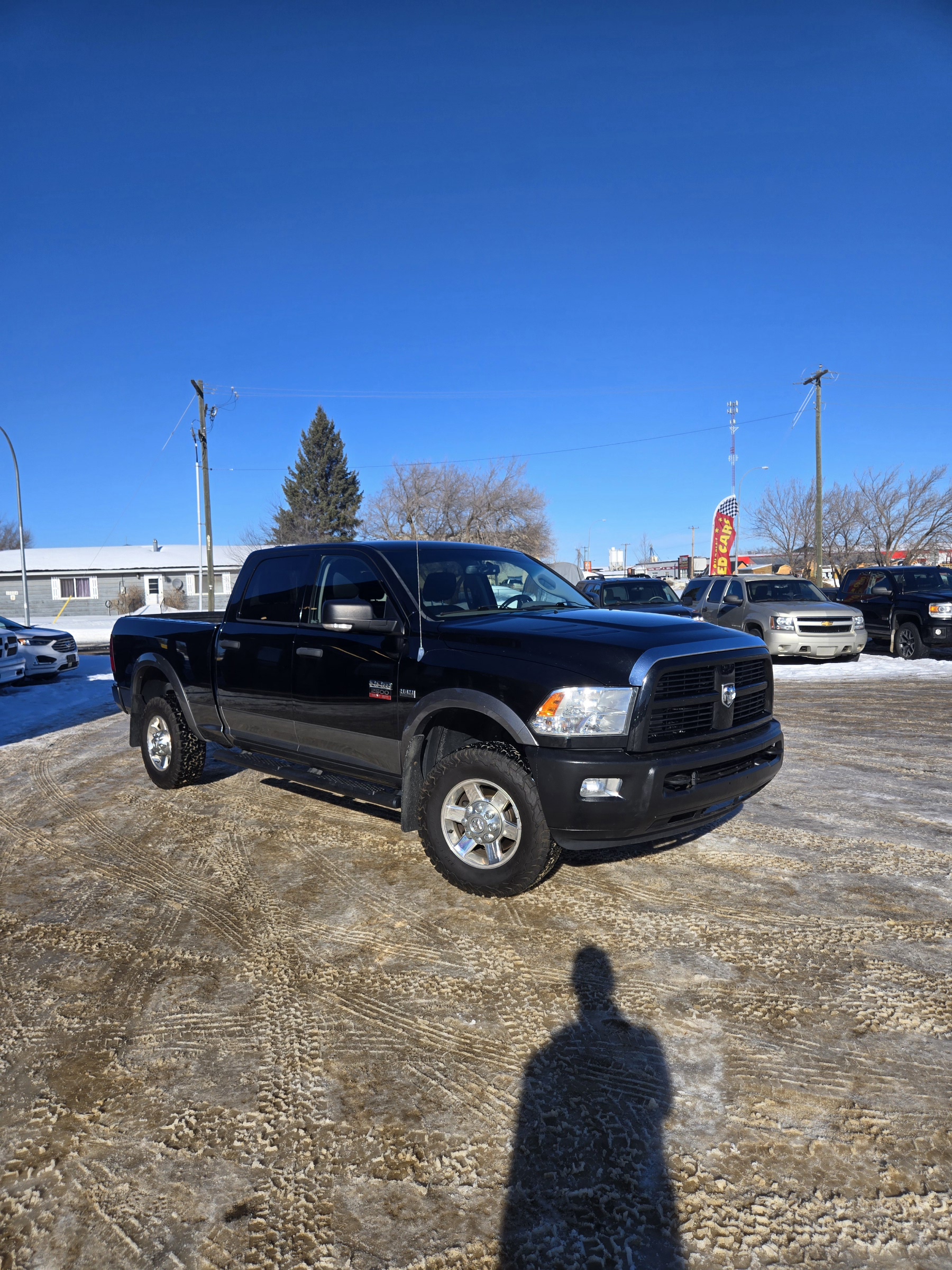 2012 RAM 2500 OUTDOORSMAN CREW CAB 4WD (Gas) (Consignment)