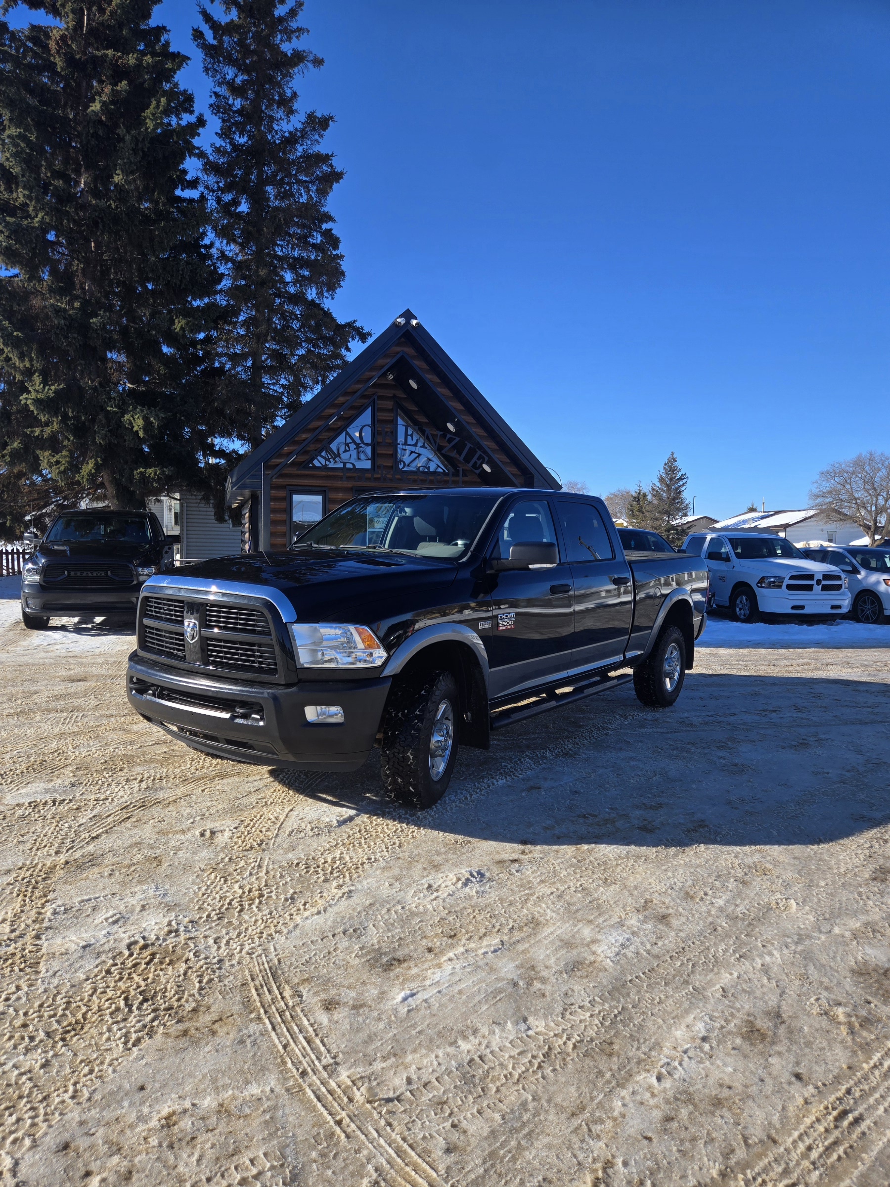 2012 RAM 2500 OUTDOORSMAN CREW CAB 4WD (Gas) (Consignment)
