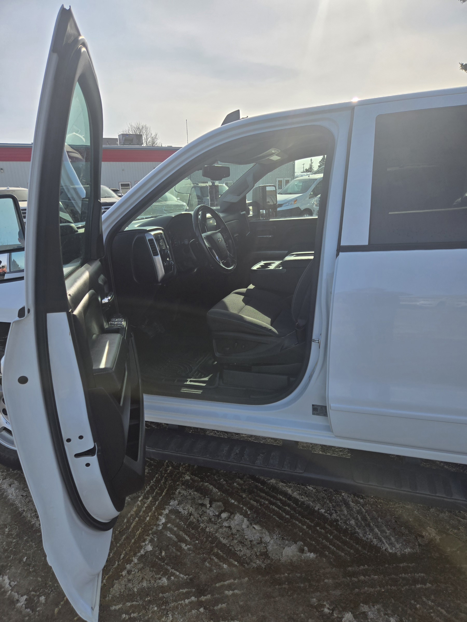 (Sold) 2018 CHEVROLET SILVERADO 1500 LT CREW CAB 4WD