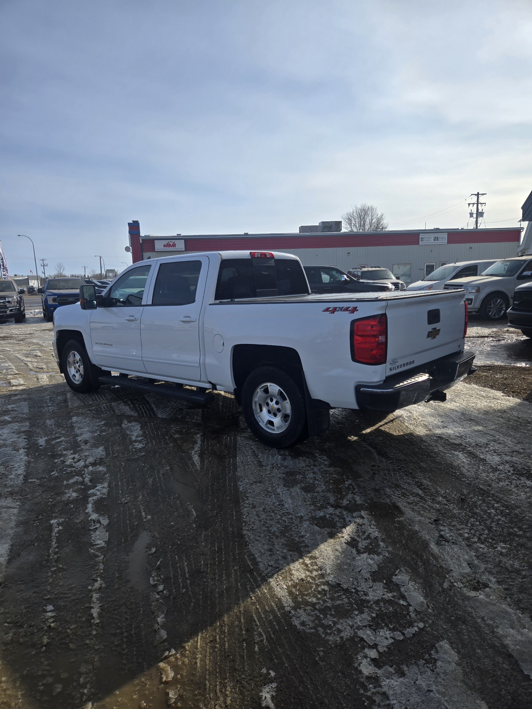 (Sold) 2018 CHEVROLET SILVERADO 1500 LT CREW CAB 4WD