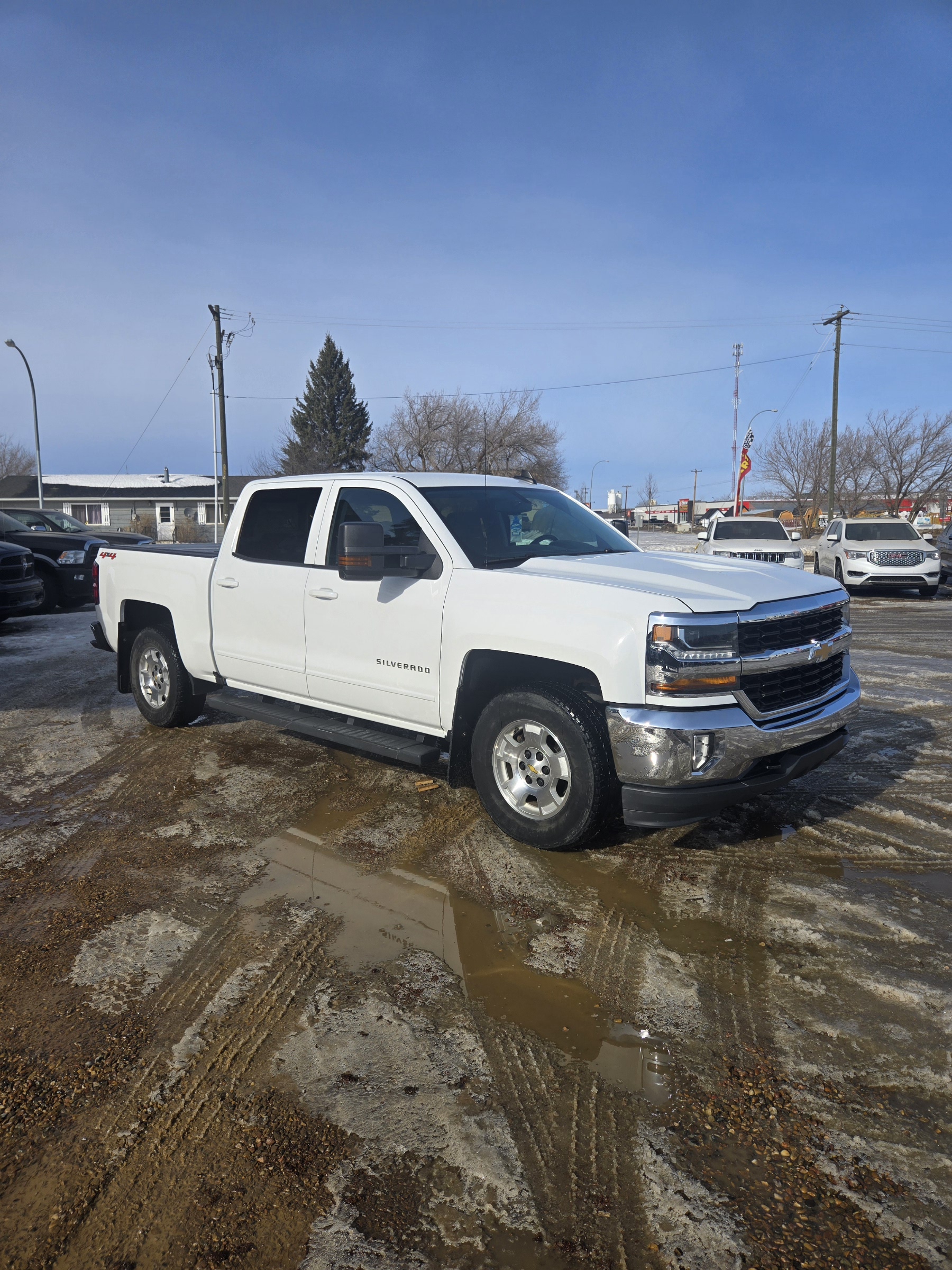 (Sold) 2018 CHEVROLET SILVERADO 1500 LT CREW CAB 4WD