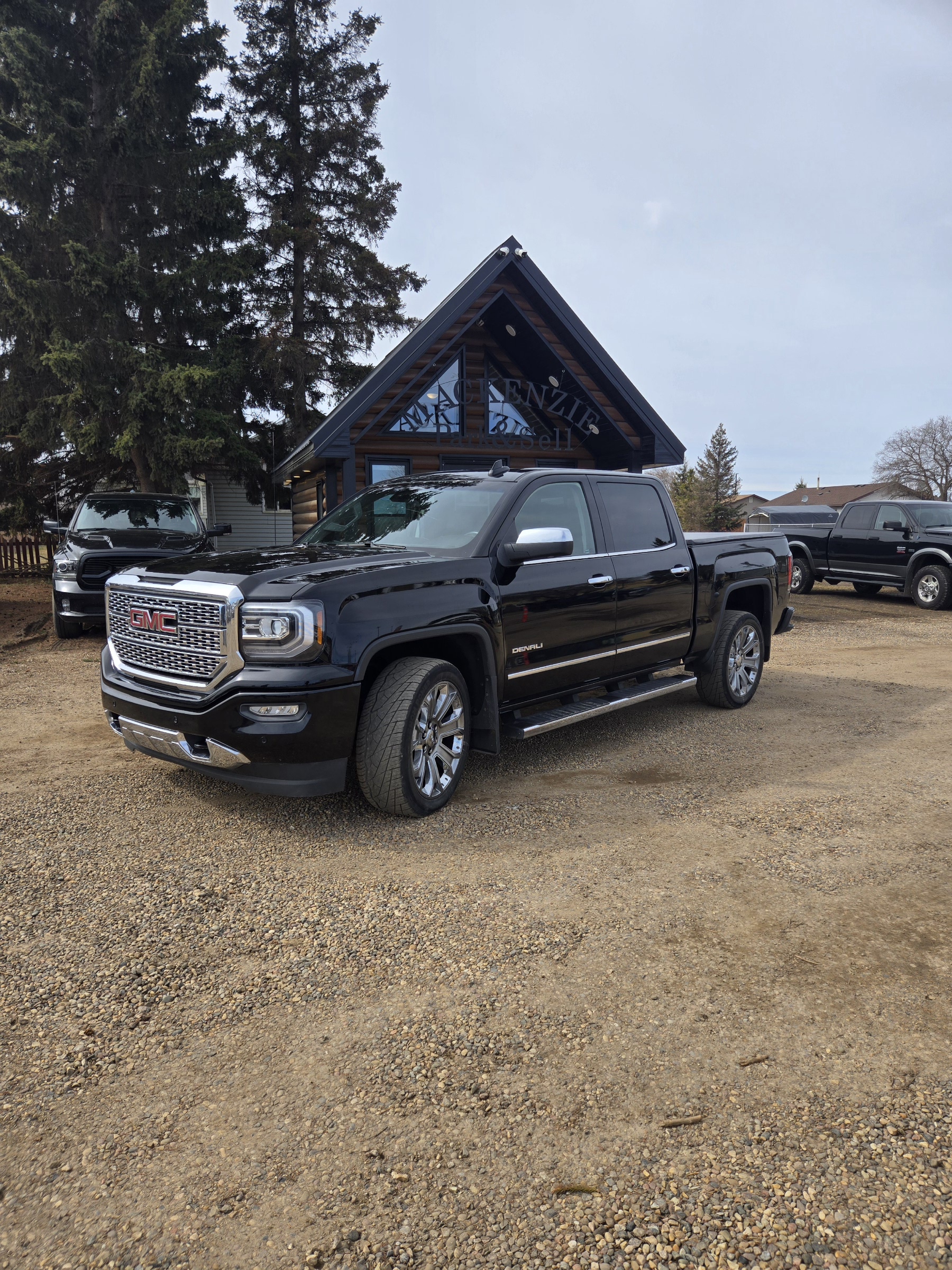 (Sold) 2018 GMC SIERRA 1500 DENALI CREW CAB 4WD (One Owner)