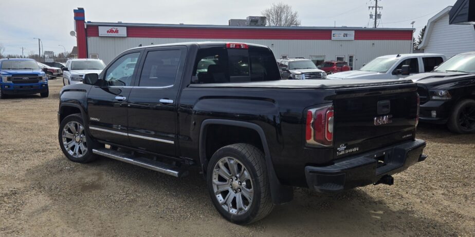 (Sold) 2018 GMC SIERRA 1500 DENALI CREW CAB 4WD  (One Owner)