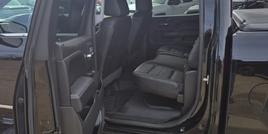 (Sold) 2018 GMC SIERRA 1500 DENALI CREW CAB 4WD  (One Owner)