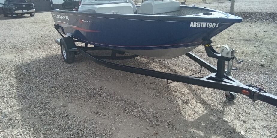 2015 TRACKER V175WT (Sold)