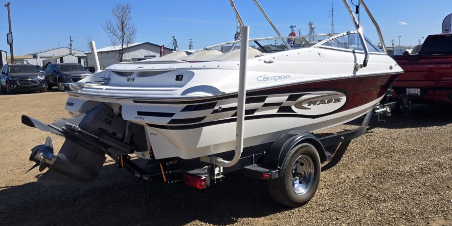2004 Campion Chase 580 (Consignment)