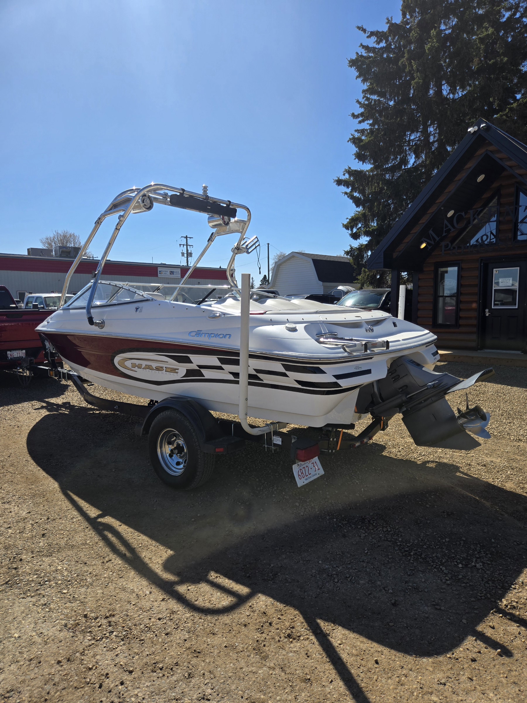2004 Campion Chase 580 (Consignment)
