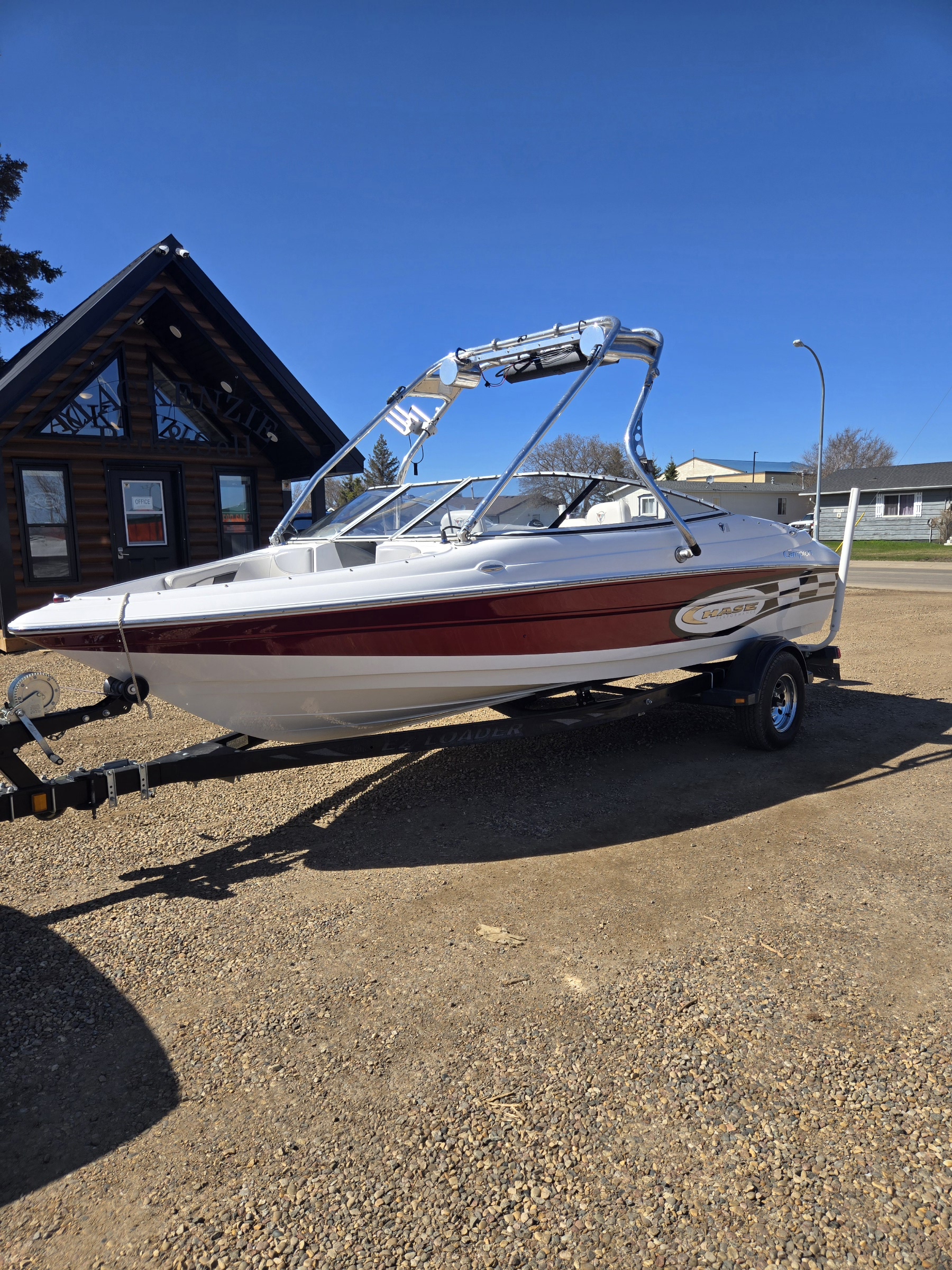 2004 Campion Chase 580 (Consignment)