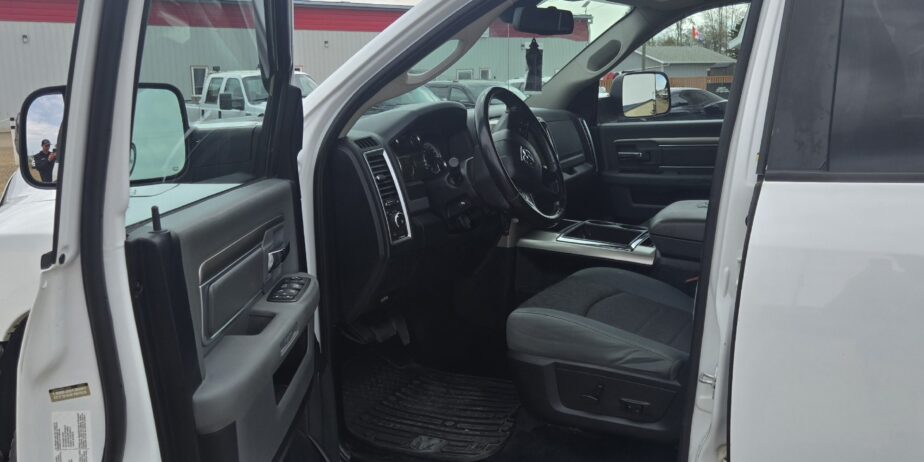 (Sold) 2013 Ram 3500 SLT Diesel (Low km) Clean Carfax