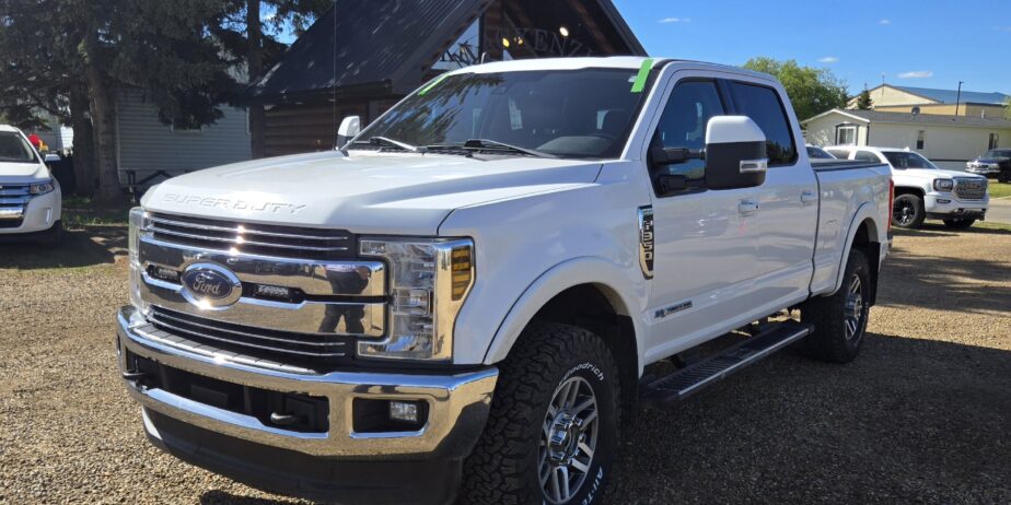 2019 Ford F350 Lariat Diesel (Clean Carfax one owner)