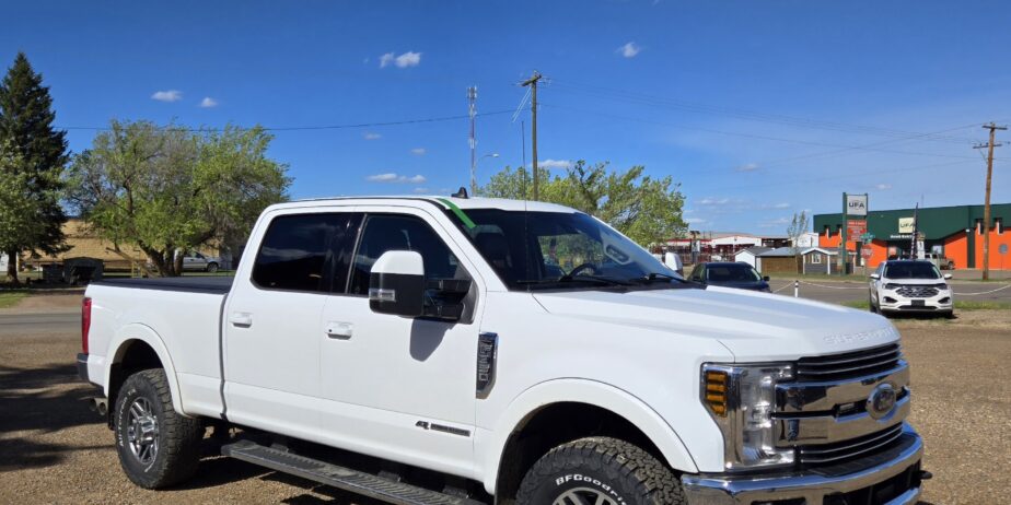 2019 Ford F350 Lariat Diesel (Clean Carfax one owner)
