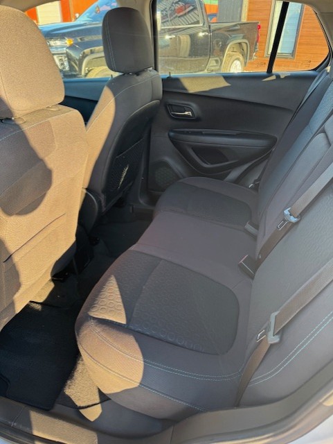 BLOW OUT SALE! 2015 CHEVROLET TRAX