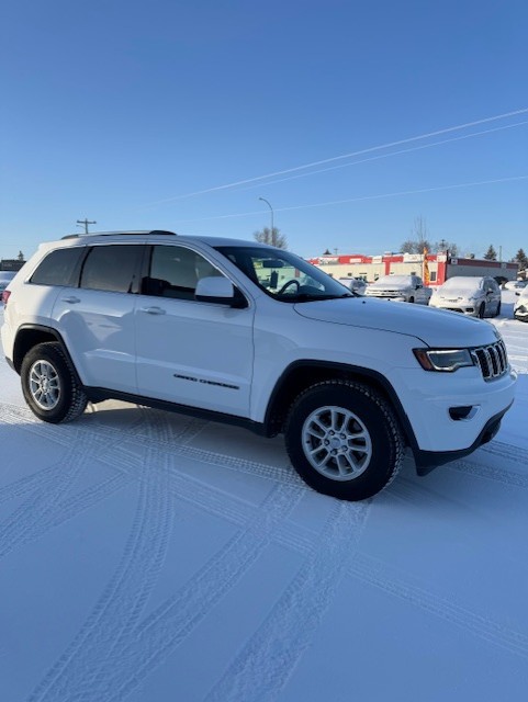 2020 JEEP GRAND CHEROKEE LAREDO