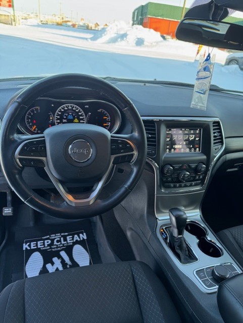 2020 JEEP GRAND CHEROKEE LAREDO