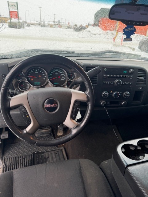 (Consignment) 2011 GMC Sierra 1500 SLE