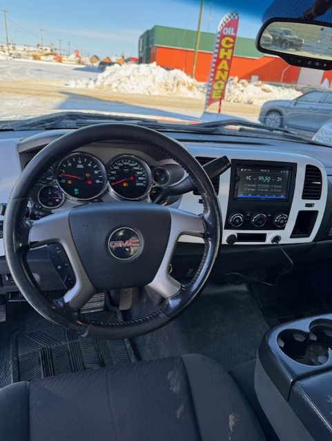 (CONSIGNMENT) 2008 GMC SIERRA 2500 GAS