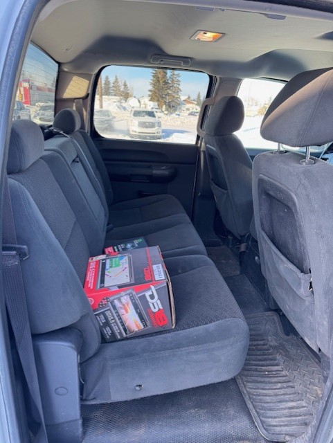 (CONSIGNMENT) 2008 GMC SIERRA 2500 GAS