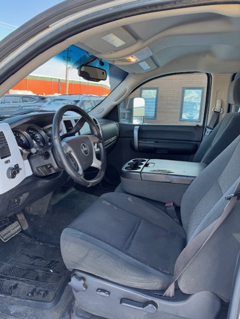 (CONSIGNMENT) 2008 GMC SIERRA 2500 GAS