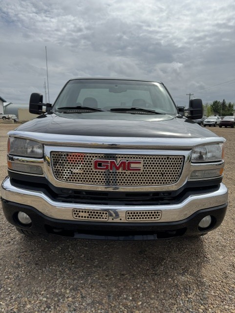 REDUCED! (CONSIGNMENT) 2006 GMC 2500HD SLE