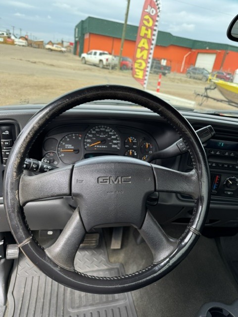 REDUCED! (CONSIGNMENT) 2006 GMC 2500HD SLE