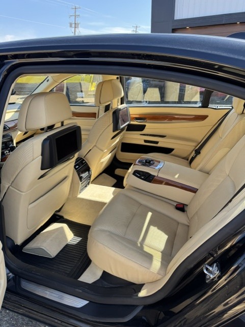 (CONSIGNMENT) 2009 BMW 750 LI
