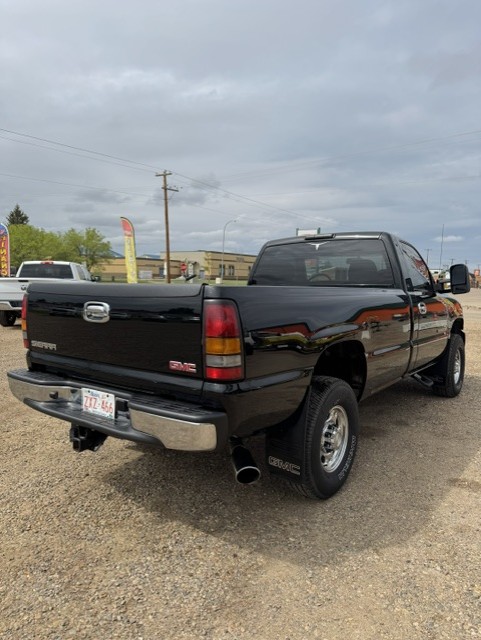 REDUCED! (CONSIGNMENT) 2006 GMC 2500HD SLE