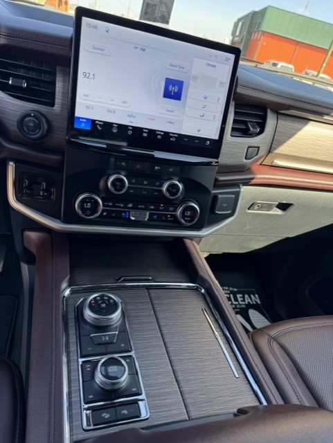 2024 FORD EXPEDITION LIMITED MAX (8 PASSENGER)