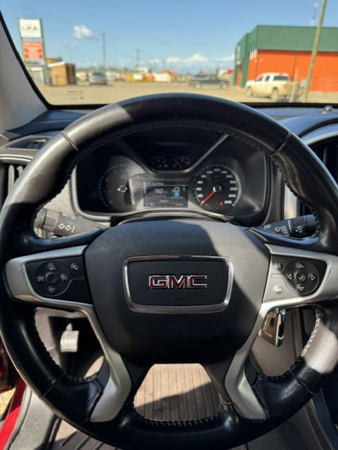 (CONSIGNMENT) 2017 GMC CANYON SLT DIESEL