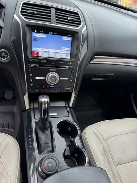 (CONSIGNMENT) 2017 FORD EXPLORER PLATINUM
