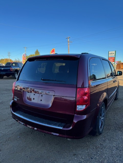 (CONSIGNMENT) 2017 DODGE GRAND CARAVAN SE