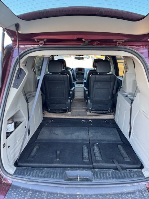 (CONSIGNMENT) 2017 DODGE GRAND CARAVAN SE